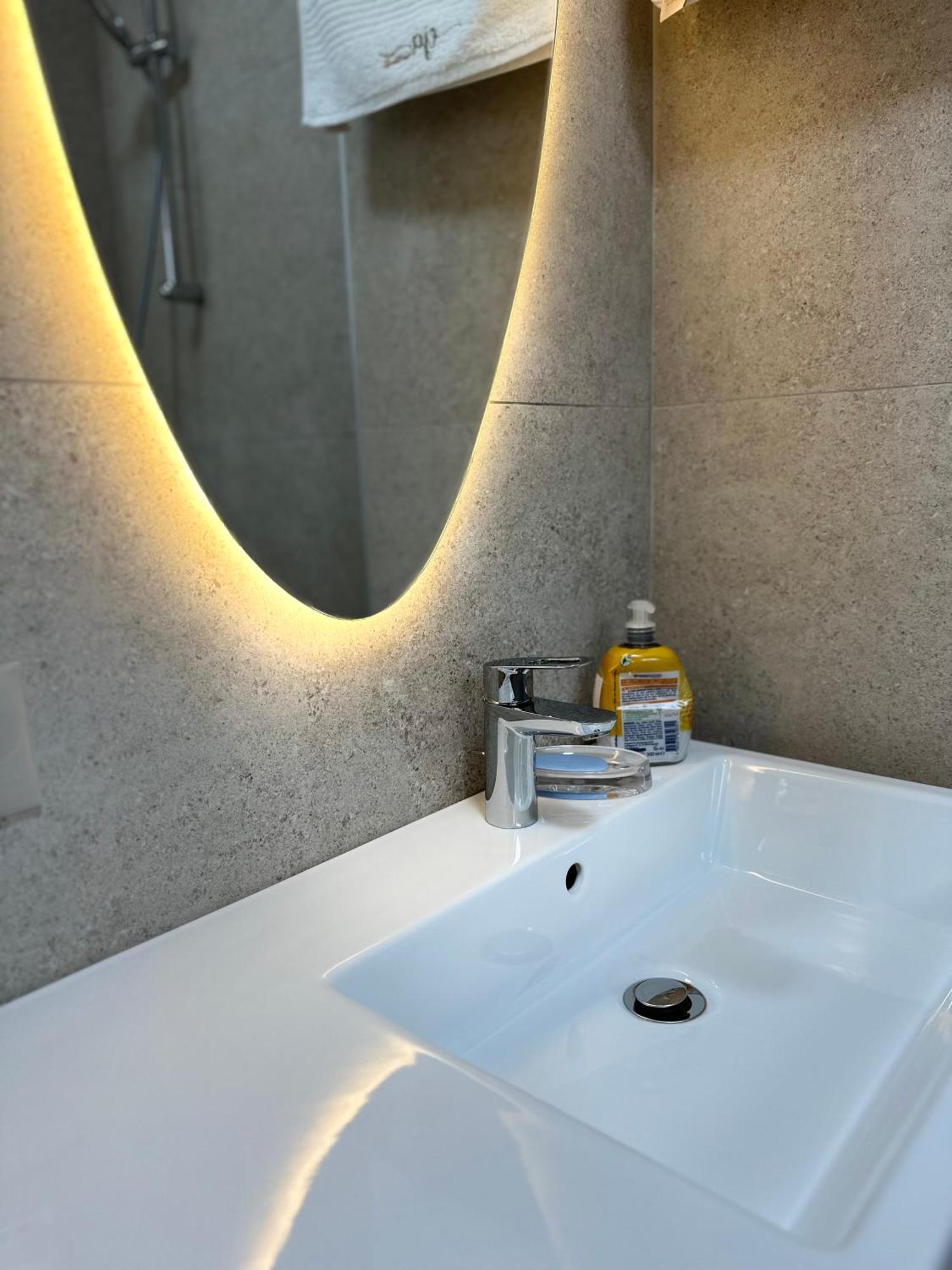 Eja Apartment 3 Tiranë Ngoại thất bức ảnh